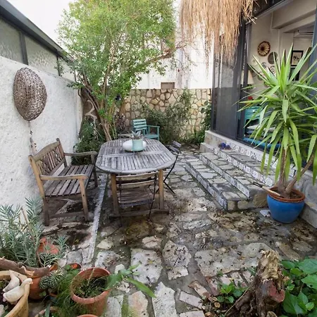 One Br Vacation W/garden In Apartment Bodrum