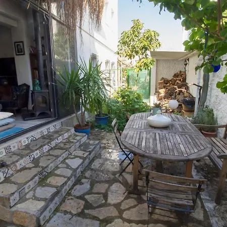 One Br Vacation W/garden In Apartment Bodrum