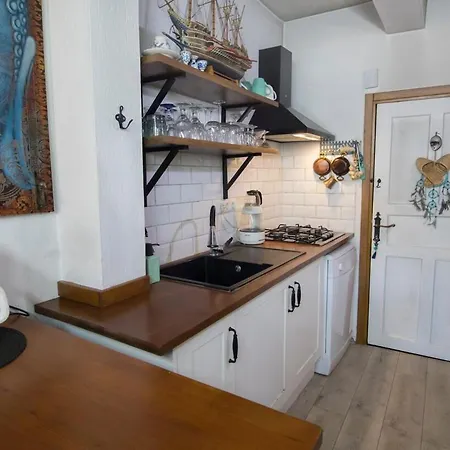 One Br Vacation W/garden In Apartment *