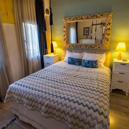 Apartment One Br Vacation W/garden In *